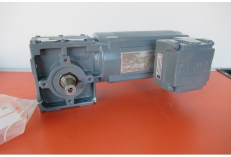 138 RPM 0,25 kW Asmaat 20 mm  IE2. UNUSED 
